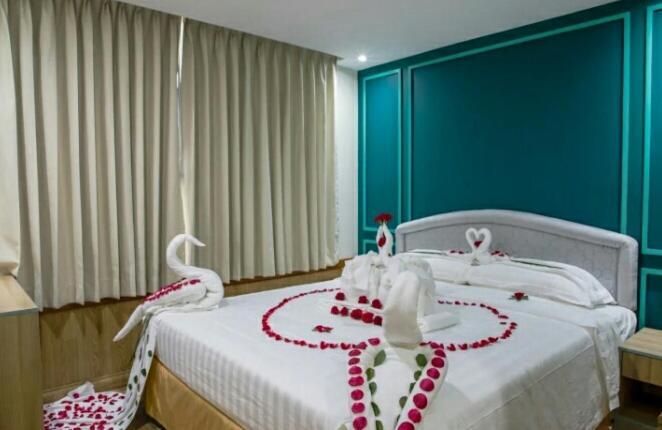 Sanctuary Hotel Янгон Екстер'єр фото