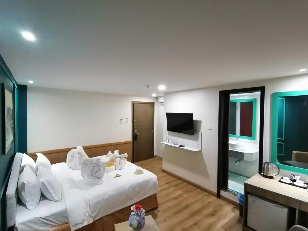 Sanctuary Hotel Янгон Екстер'єр фото