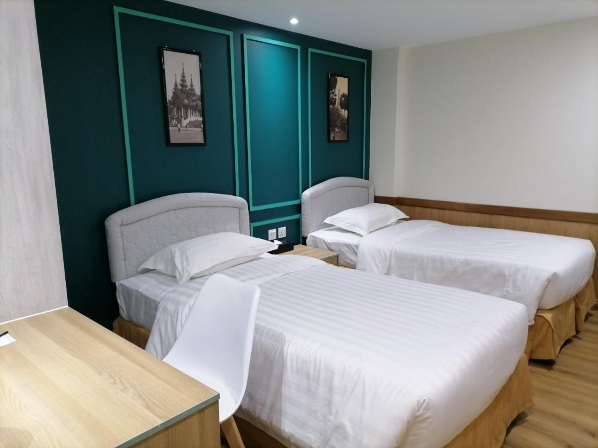 Sanctuary Hotel Янгон Екстер'єр фото