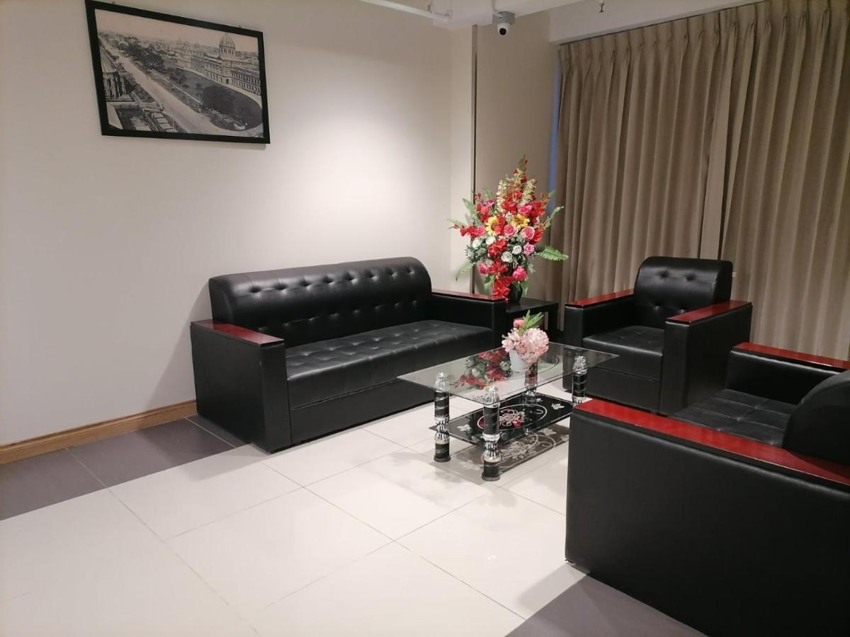 Sanctuary Hotel Янгон Екстер'єр фото